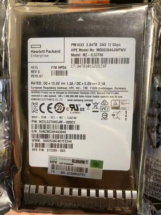 SSD-накопитель 3.84TB Samsung PM1633 12G/s SSD SAS MZILS3T8HCJM-000C3 MZ-1LS3T80
