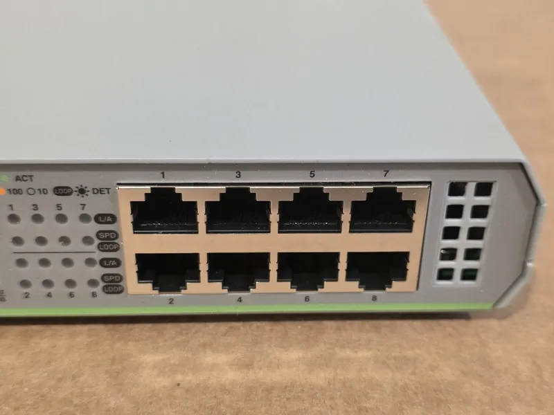 Коммутатор Allied Telesis Centercom AT-GS910/8-10 Ethernet Switch (8 Ports) — фото лота 2