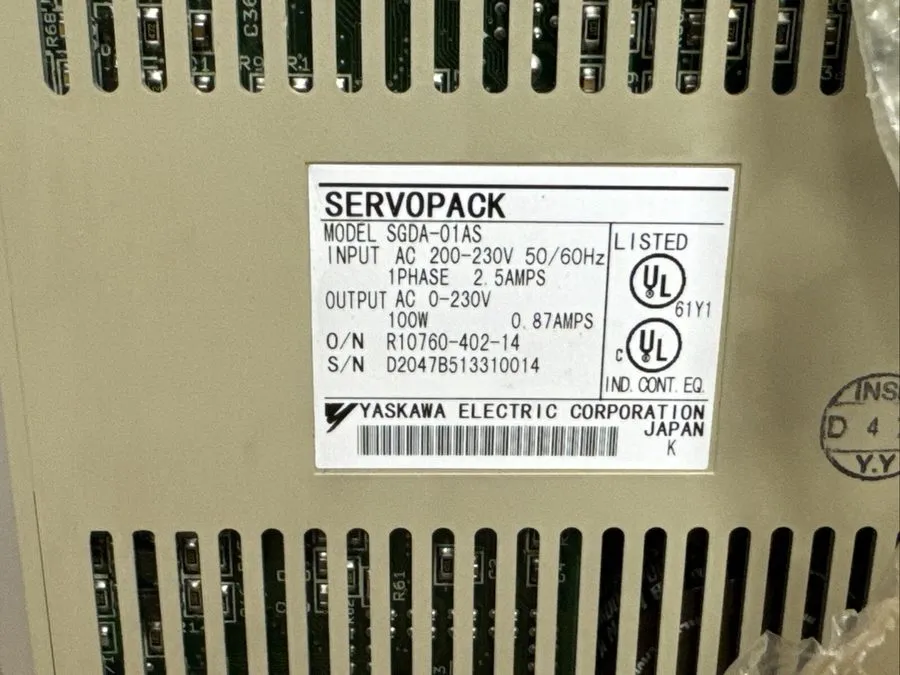 Сервопривод YASKAWA SERVOPACK SGDA-01AS