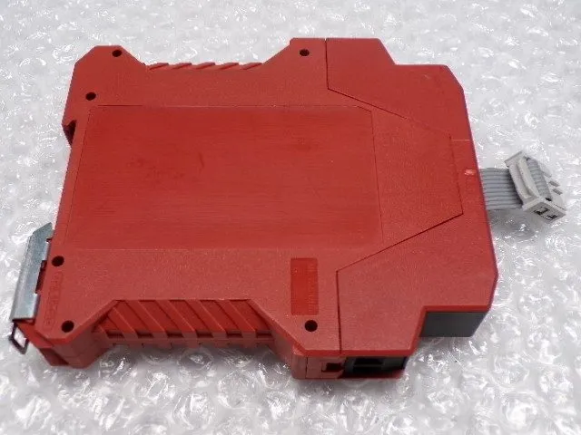 Реле безопасности ALLEN BRADLEY 440R-H23178 MSR220P SER.A SAFETY SWITCH NSNP
