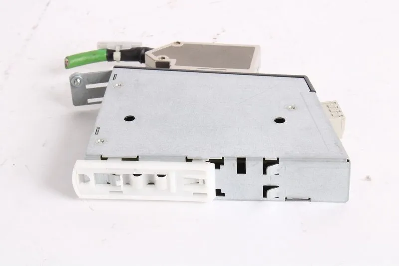 Частотный преобразователь 6SL3055-0AA00-5AA3 Siemens 24VDC Sensor Module Sinamic — фото лота 3