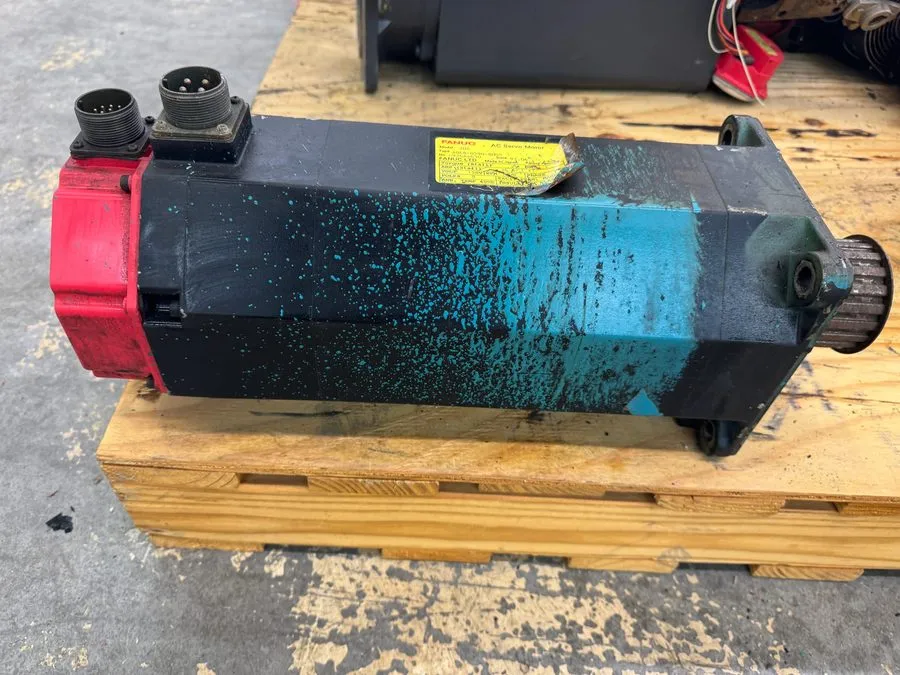 Серводвигатель Fanuc Model 30S AC Servo Motor A06B-0590-B074 5 kW 1200 RPM — фото лота 2
