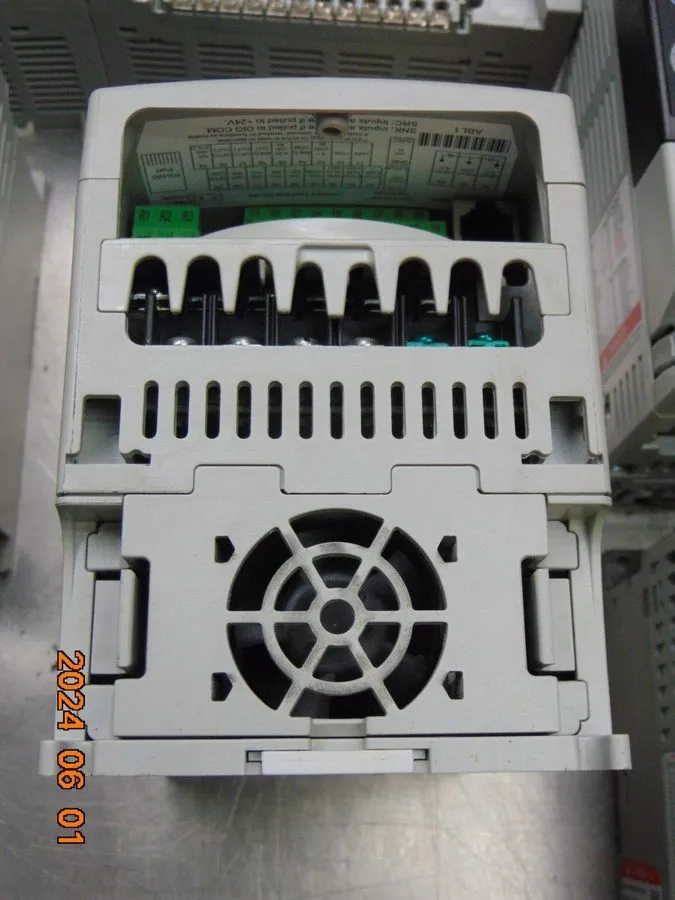 Частотный преобразователь Allen-Bradley 22D-D2P3N104 Series A PowerFlex 40P 0.75