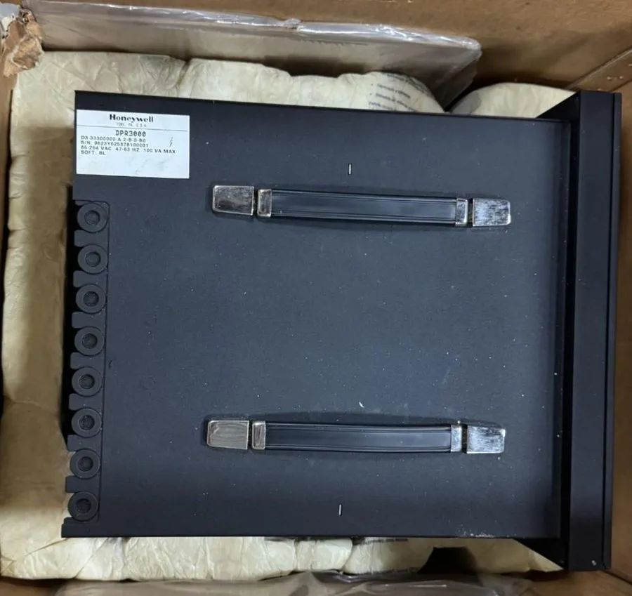 Регистратор HONEYWELL DPR3000 CHART RECORDER DRIVE MOTOR 46182816-001