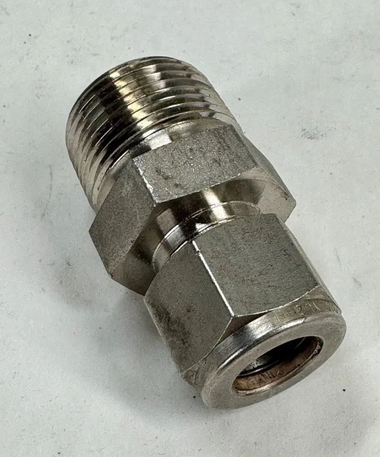 Разъём 1 Swagelok Stainless Connector Fitting, 1/2" Tube x 3/4" MNPT, SS-810-1-1