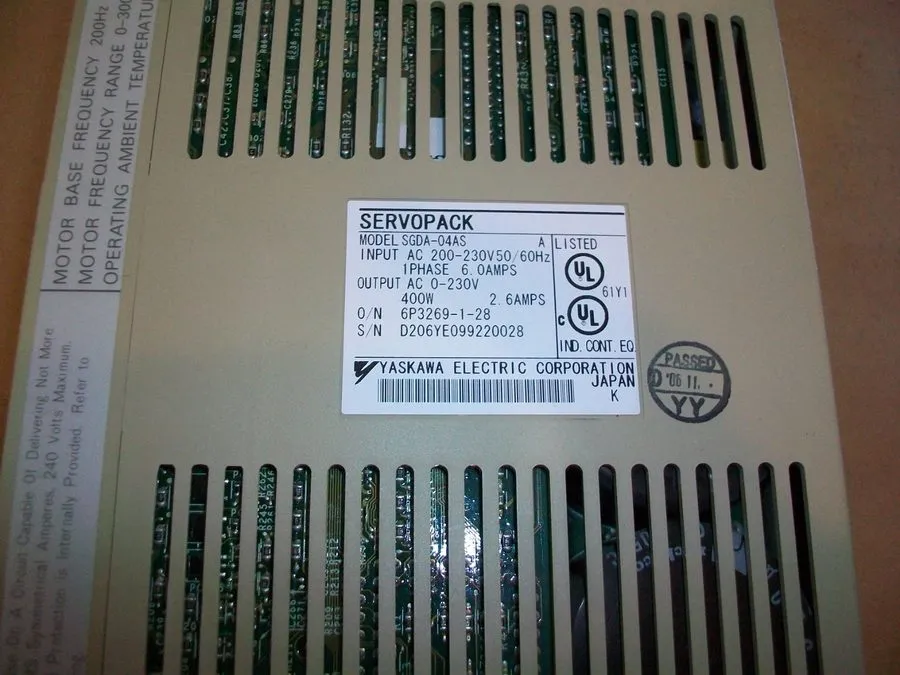 Сервопривод YASKAWA SERVOPACK SGDA-04AS 200-230Vac 6.0A AMP