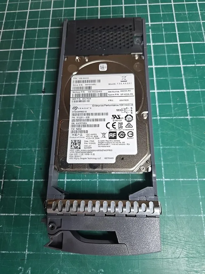 Жёсткий диск NETAPP X423A-R5 900GB 10K SAS 6GB 2.5in HDD 00V7528 108-00222+E0 SP