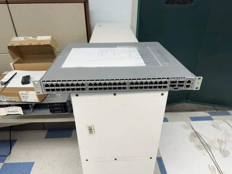 Трансивер Arista DCS-7050T-64-F 48X10GBE BASE-T 4X40GBE QSFP