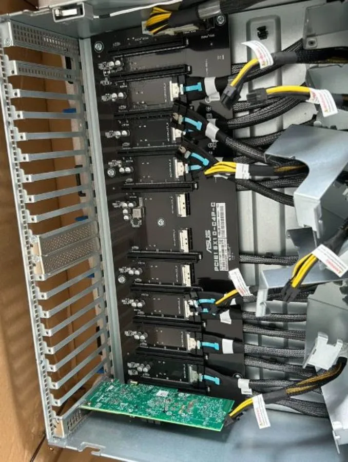Сервер ASUS ESC8000A-E12 4U 8 GPU Server — фото лота 4