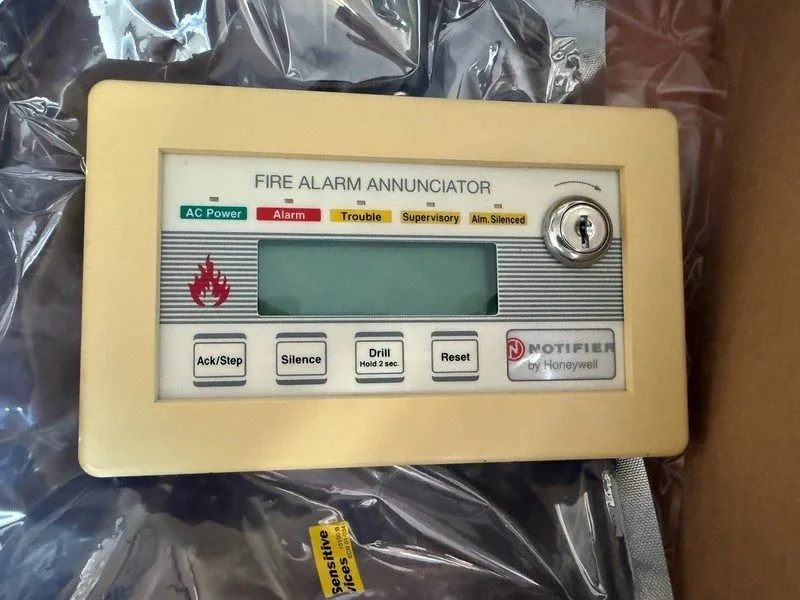 Дисплей Notifier FDU-80 Fire Alarm Character Display Annunciator — фото лота 1