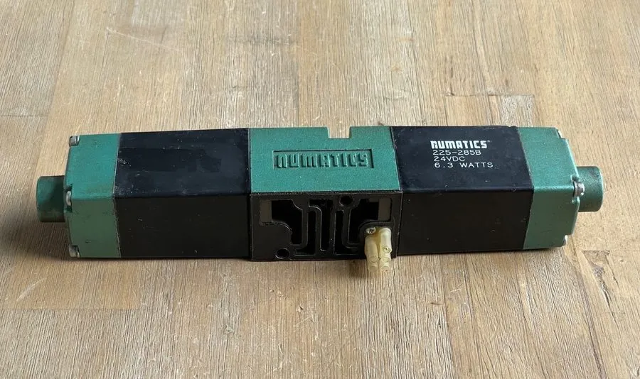 Пневмоклапан Numatics 081SS400M000061 Pneumatic Valve 24 VDC 225-285B (TSC)