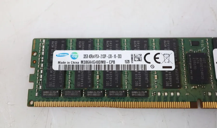 Модуль памяти 32GB Samsung M386A4G40DM0 PC4-2133P DDR4 ECC LRDIMM Server RAM