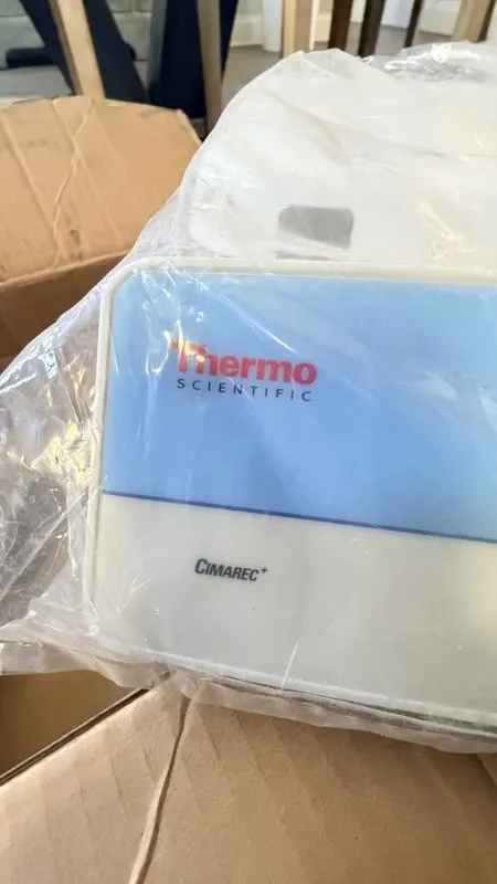 Магнитная мешалка THERMO CIMAREC+ 7X7 CERAMIC DIGITAL MAGNETIC STIRRER S88857100 — фото лота 1