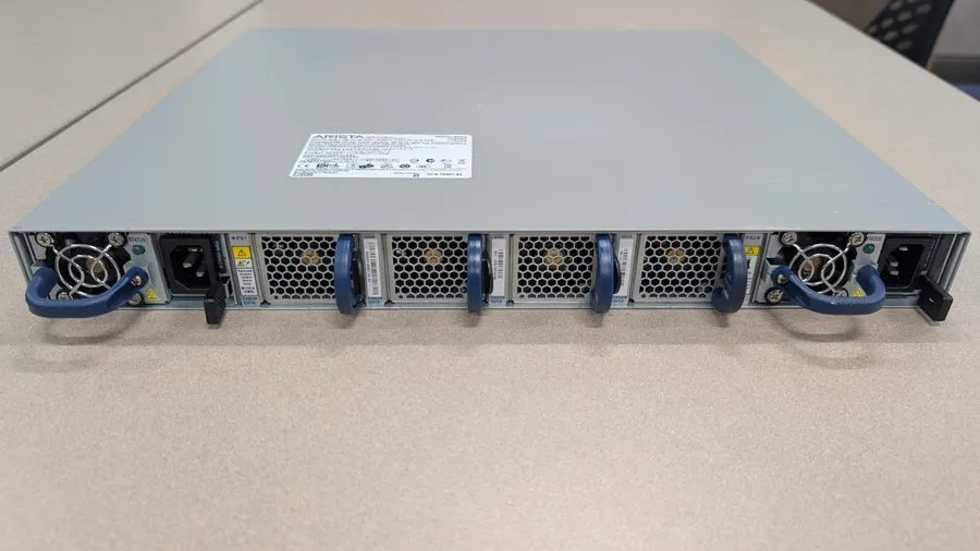 Коммутатор Arista DCS-7050T-64 48-Port 10GbE RJ45 4x 40Gb QSFP+ Switch