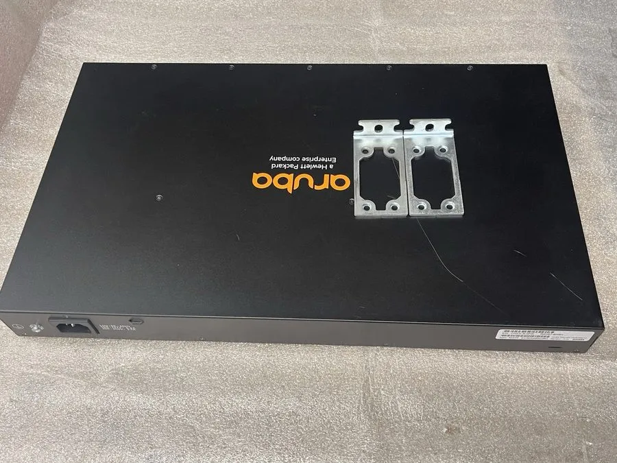 Коммутатор R8N87A HPE Aruba 6000 24G CL4 PoE 4SFP 370W Switch