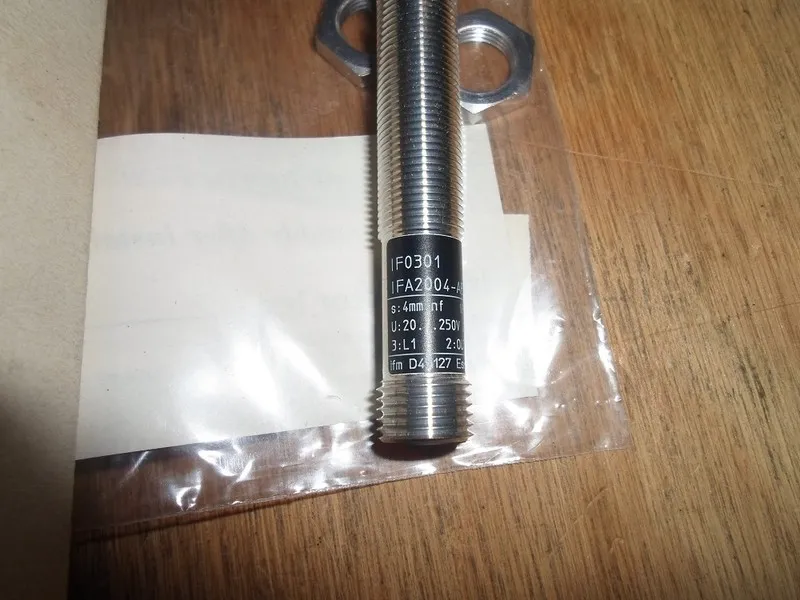 Датчик приближения IFM Proximity Inductive Sensor IF0301