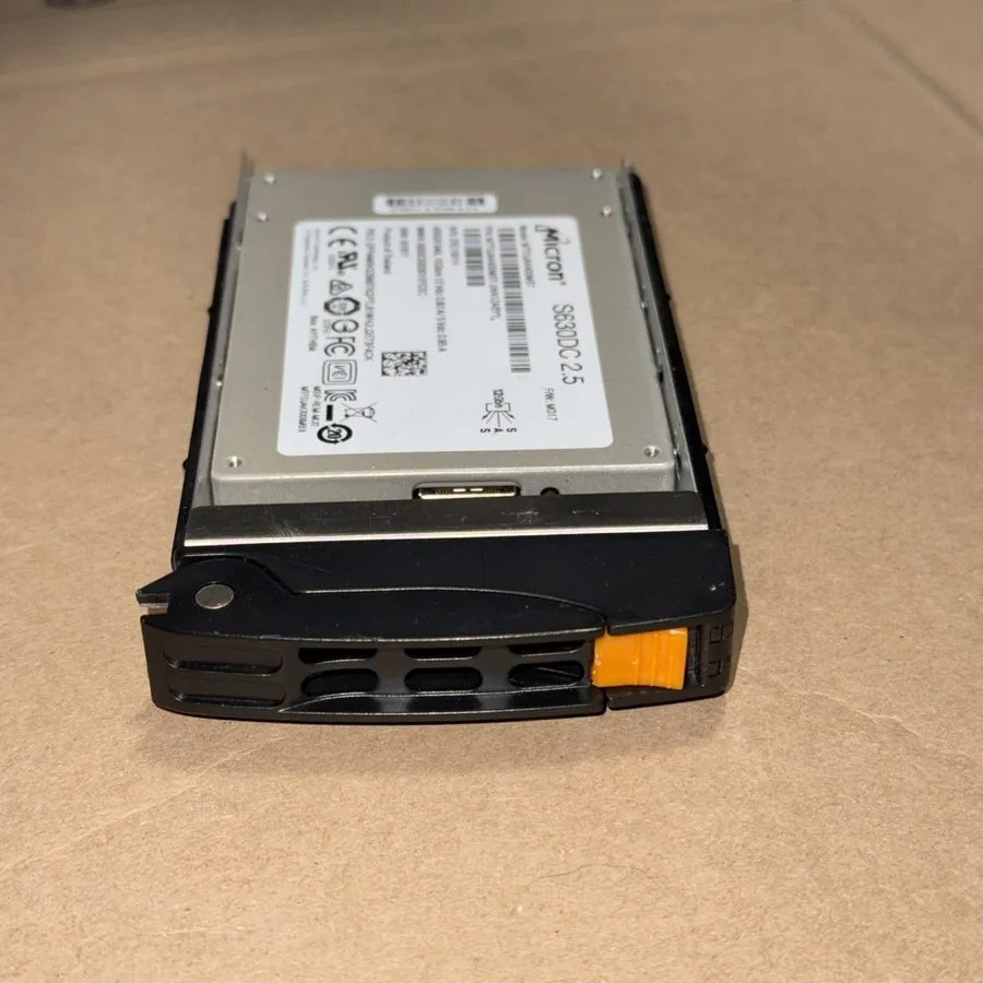 SSD-накопитель CLEAN PULL MICRON SSD 2.5" S630DC MTFDJAK400MBT 400GB SAS 12GB/S