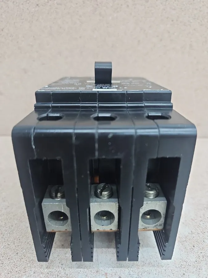 Автоматический выключатель EGB34100 Square D 100 Amp 480V 3 Pole Bolt On Circuit