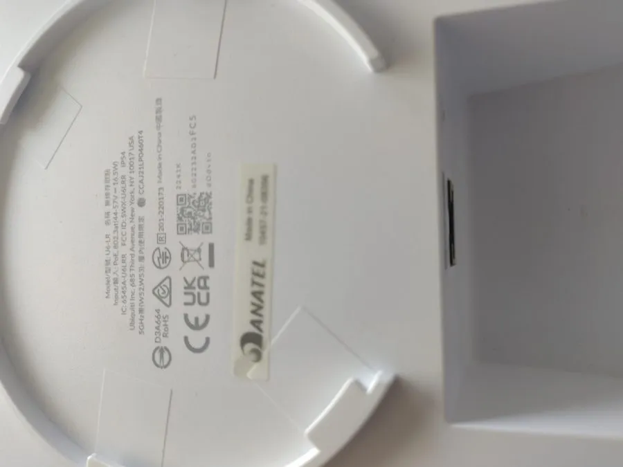 Точка доступа Wi-Fi Ubiquiti UniFi 6 Long-Range Access Point U6-LR WiFi 6 PoE