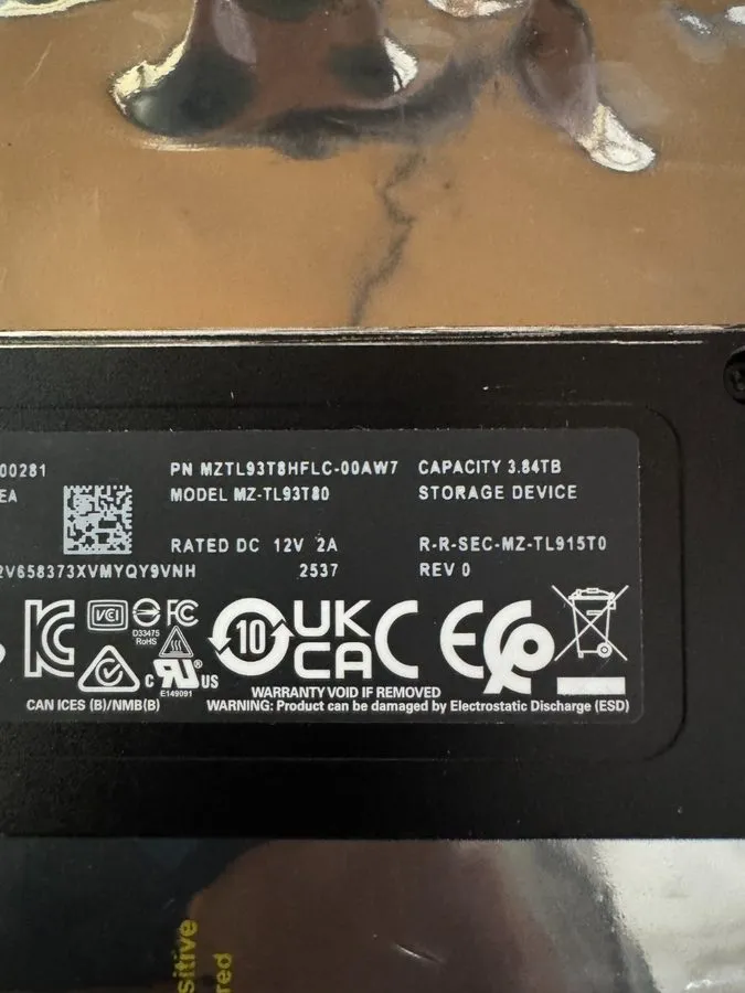 SSD-накопитель Samsung PM9A3 3.84TB PCIe Gen 5.0 x4 / NVMe MZ-TL93T80 MZTL93T8HF — фото лота 2