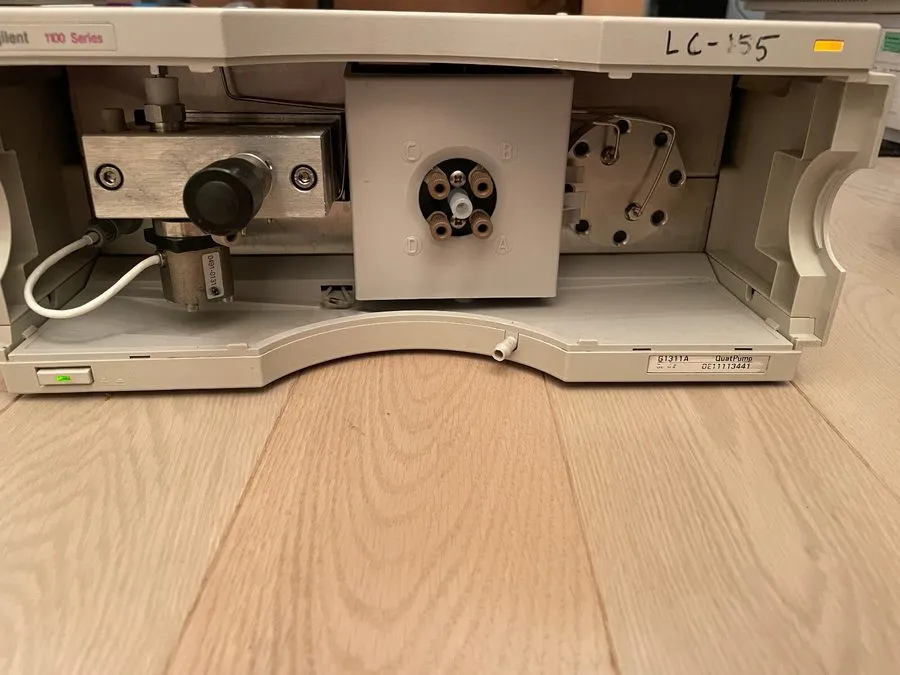 Хроматограф Agilent 1100 HPLC G1311A Quat Pump Fair Condition