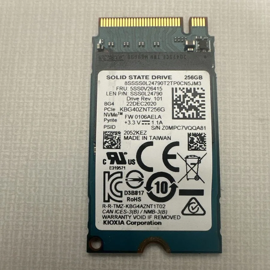 SSD-накопитель 256GB M.2 SSD 3D NAND TLC KIOXIA Corporation Model: KBG40ZNT256G — фото лота 1