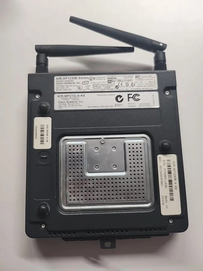 Точка доступа Wi-Fi CISCO AIR-AP1230B AIR-AP1230B-E-K9 WIRELESS ACCESS POINT (U2 — фото лота 1