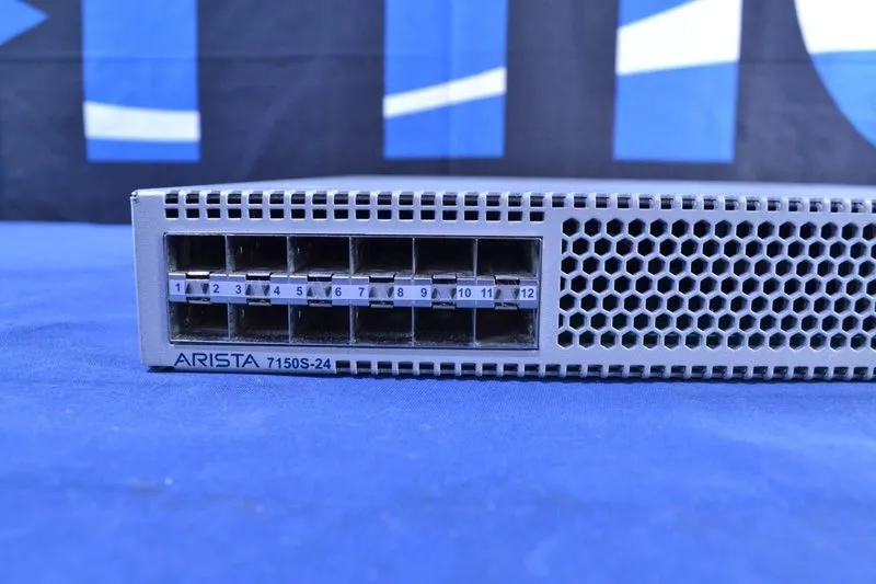 Коммутатор DCS-7150S-24 Arista 24-Port 10G SFP+ Switch B020 — фото лота 2