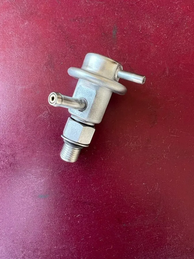 Трубопроводная арматура Denso Fuel Pressure Regulator 195300-3080 PR-7 — фото лота 1