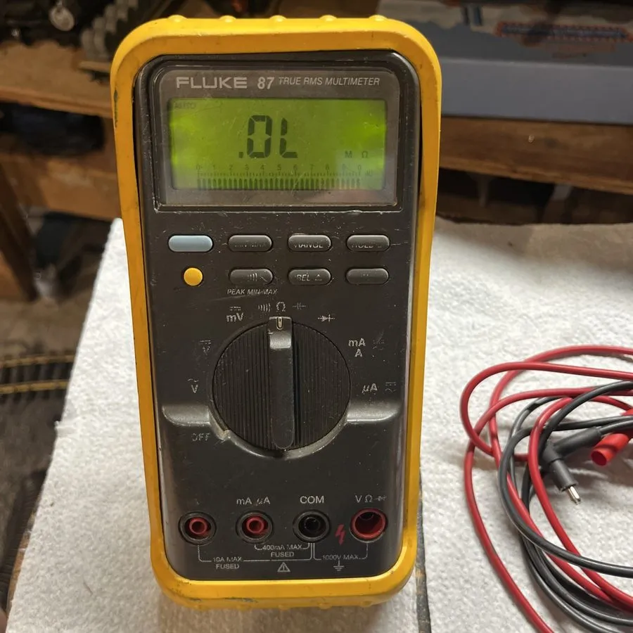 Мультиметр Fluke 5140033 87V MAX True-RMS Digital Multimeter IP67 1000V CAT III