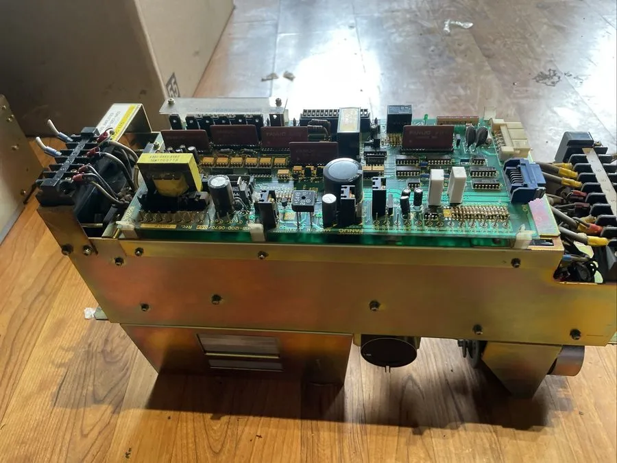 Сервоусилитель FANUC A06B-6057-H403 AC Gigital Servo Drive