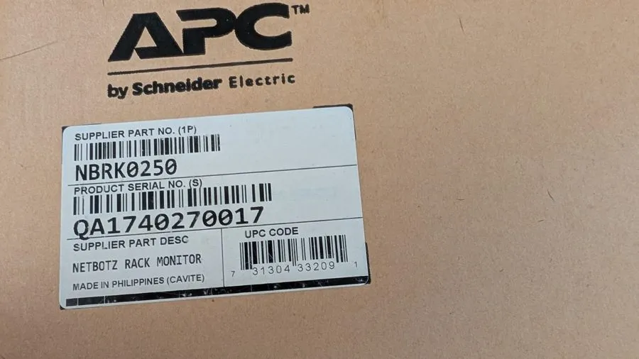 Стойка/шкаф APC NetBotz Rack Monitor 250 NBRK0250 Environmental Security Applian
