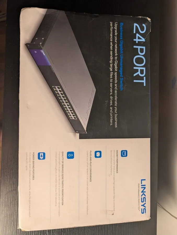 Коммутатор Linksys LGS124 24-Port Business Gigabit PoE+ Switch Black — фото лота 2