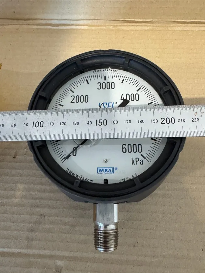 Манометрический коллектор Wika XSEL 4.5" Liquid Filled 6000KPA Pressure Gauge 1/