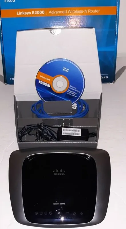 Маршрутизатор Cisco Linksys E2000 Wireless N Router 300 Mbps 4-Port Gigabit — фото лота 3