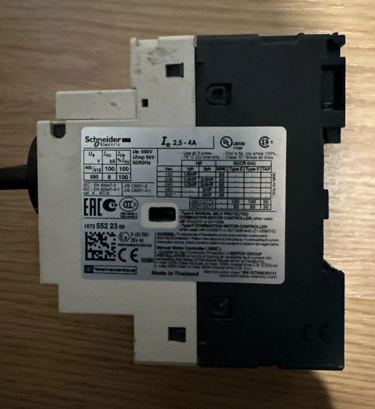 Автоматический выключатель Schneider GV2P08 Motor Circuit Breaker 2.5-4A 600V — фото лота 2