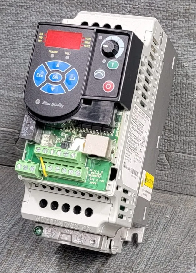 Частотный преобразователь Allen-Bradley 22F-D2P5N103 PowerFlex 4M- 0.75 kW (1 HP