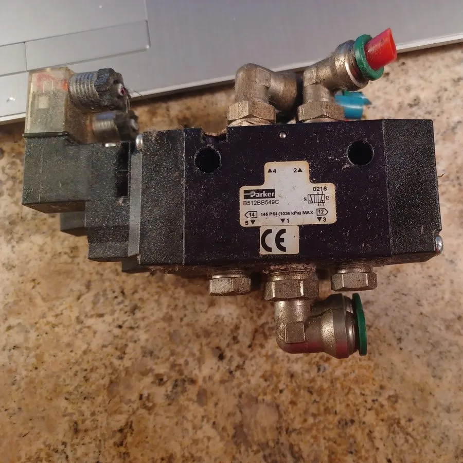 Электромагнитный клапан Parker B512BB549C Pneumatic valve