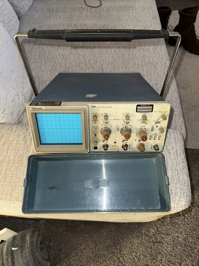 Осциллограф Tektronix 2213 Analog Oscilloscope 60MHz 2 ch
