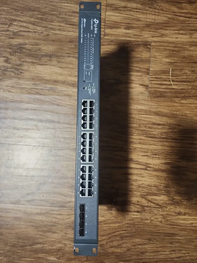 Коммутатор TP-Link T1600G-28PS JetStream 24-port Gigabit smart PoE+ Switch