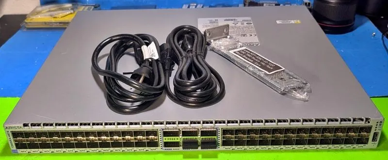 Коммутатор Arista DCS-7280SRA-48C6-F 48x 10GbE SFP+ 6x 100GbE QSFP Switch