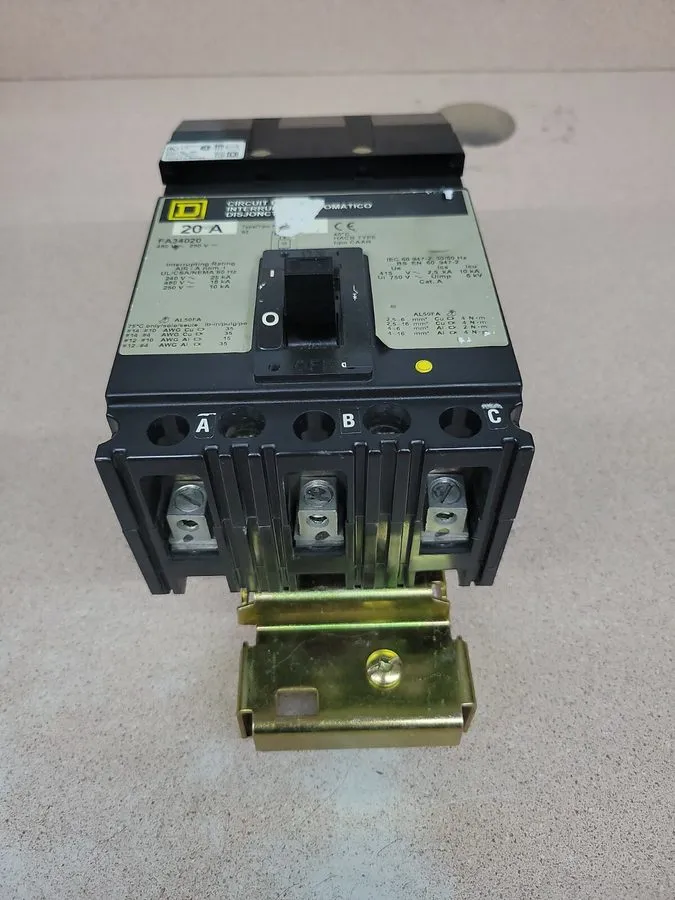 Автоматический выключатель Square D FA34020 I-Line Circuit Breaker 20A 3-Pole 48