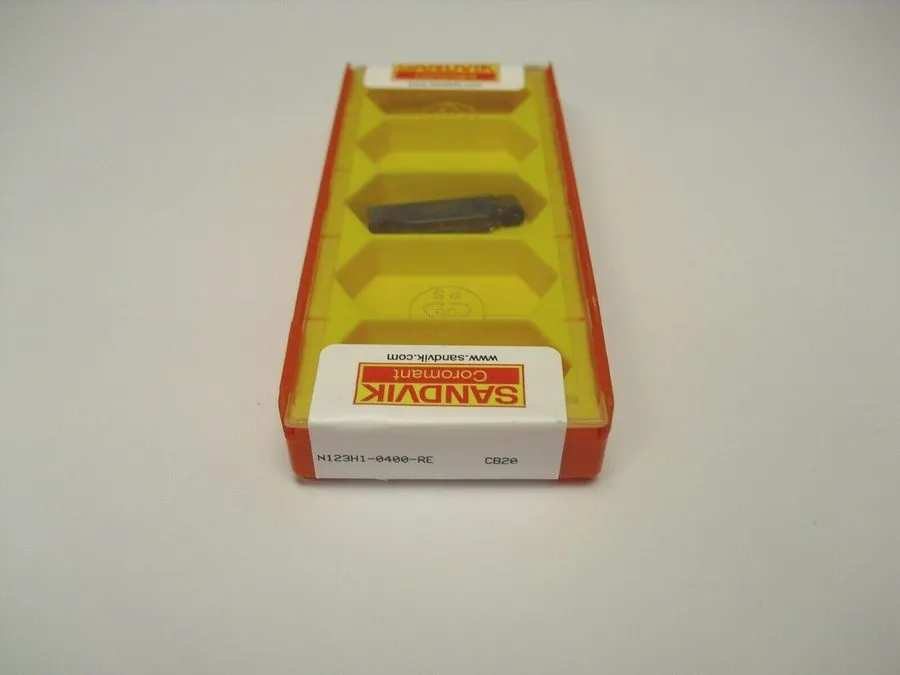 Режущий инструмент N123H1 0400 S01025 7015 SANDVIK Insert
