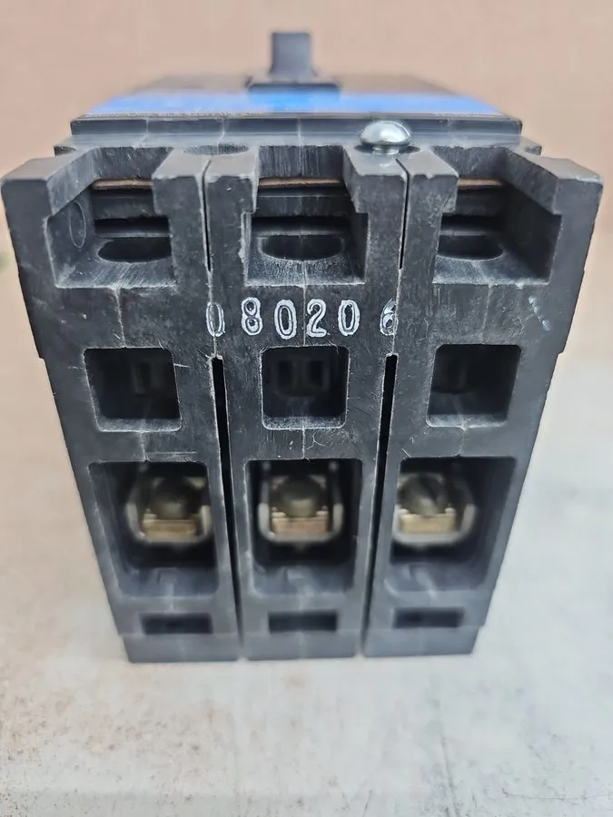Автоматический выключатель Siemens ITE ED43B020 Sentron 20A 3-Pole Circuit Break
