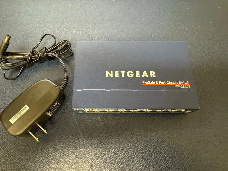 Коммутатор NETGEAR GS108 ProSafe (GS108-400NAS) 8 Port Standalone Gigabit Ethern