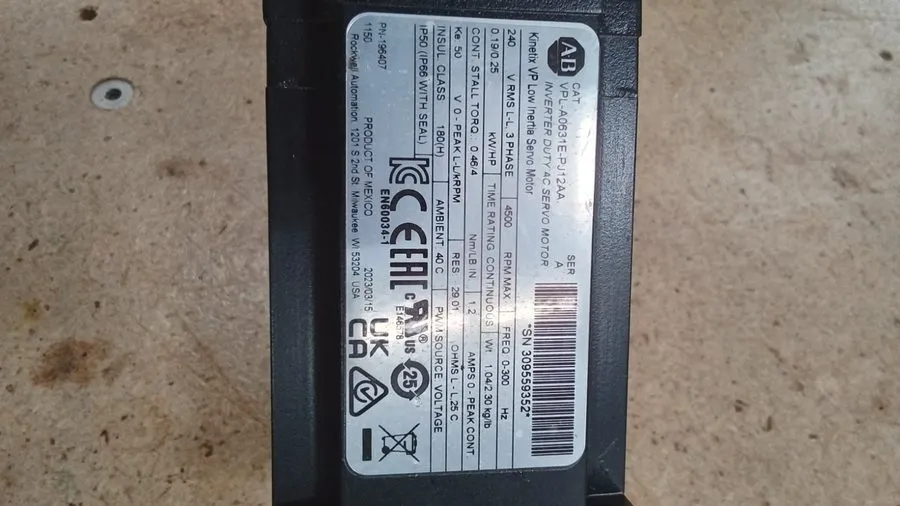 Серводвигатель Allen Bradley VPL-A0631E-PJ12AA Low Inertia AC Servo Motor — фото лота 2