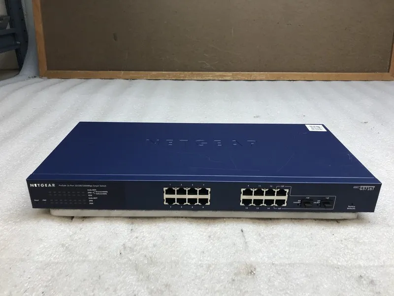 Коммутатор Netgear ProSafe GS716T v2 16-Port Gigabit Smart Ethernet Switch