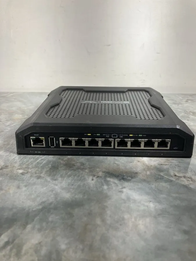 Коммутатор Ubiquiti TS-8-PRO ToughSwitch Pro 8-Port Gigabit PoE Switch 150W Mana