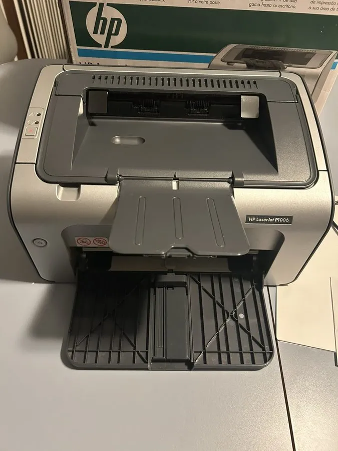 Лазерный принтер HP LaserJet P1006 Laser Printer in Great shape/ Low Page count