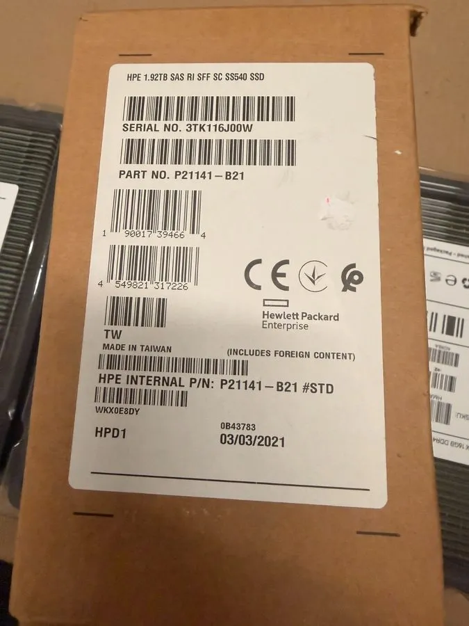 Сервер HPE 1.92TB SAS 12G 2.5" GEN9 GEN10 Server SSD Replace P21141-B21 P22636-0 — фото лота 1